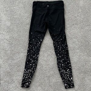 lululemon Fast free Black and Sliver Foil Leggings 8